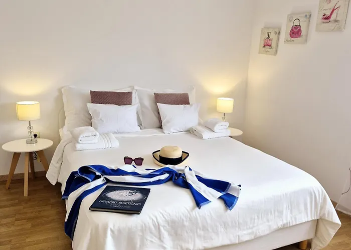 Villa Olivia - Beach & Pool Apartments Near Split & Trogir Lägenhet Kaštela