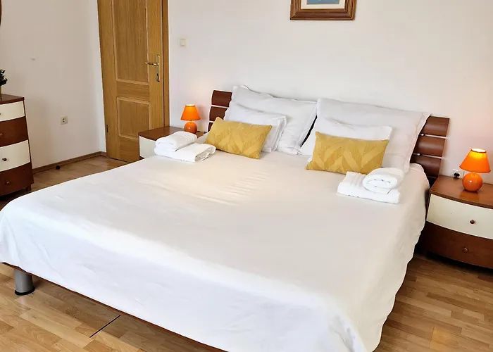 Lägenhet Villa Olivia - Beach & Pool Apartments Near Split & Trogir *