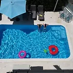 Apartman Olivia - & Pool Near Split & Trogir