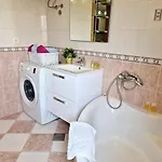 Apartman Olivia - & Pool Near Split & Trogir Kaštela