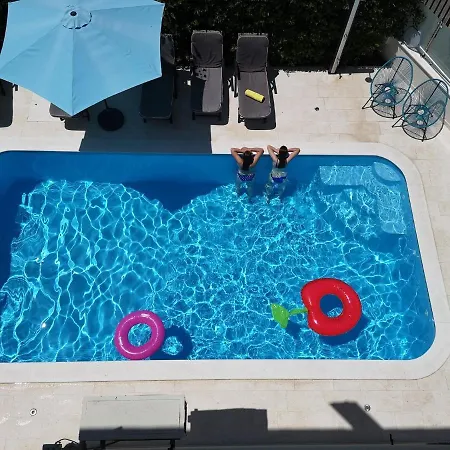 Διαμέρισμα Olivia - & Pool Near Split & Trogir