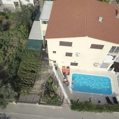 Olivia - & Pool Near Split & Trogir *