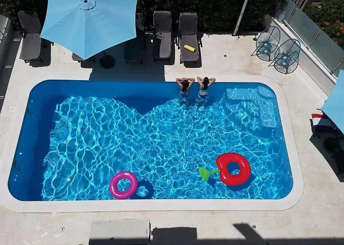 Appartement Villa Olivia - Beach & Pool Apartments Near Split & Trogir