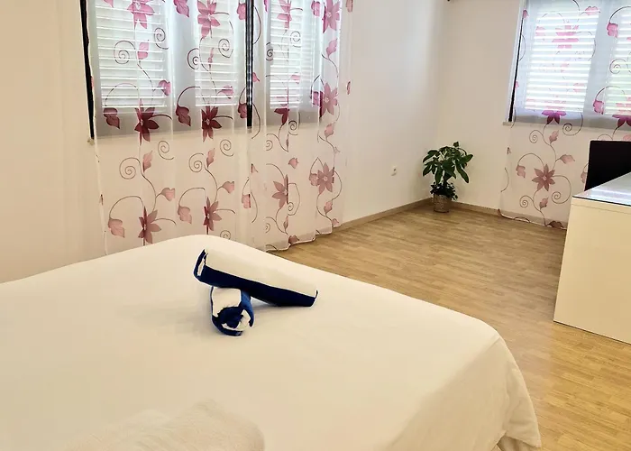 Appartement Villa Olivia - Beach & Pool Apartments Near Split & Trogir *