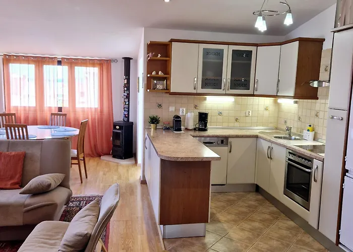 Appartement Villa Olivia - Beach & Pool Apartments Near Split & Trogir Kaštela