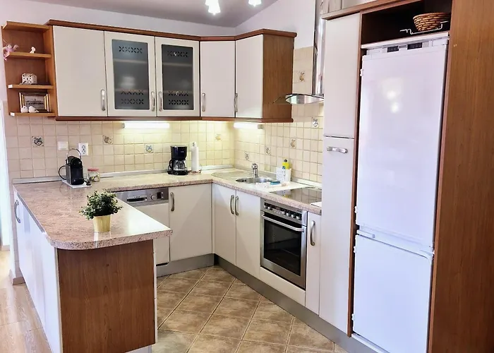 Villa Olivia - Beach & Pool Apartments Near Split & Trogir Appartement *