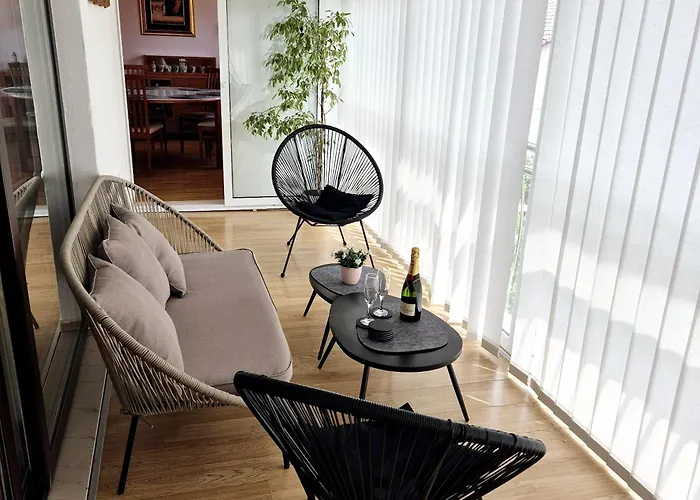 Villa Olivia - Beach & Pool Apartments Near Split & Trogir * Kaštela