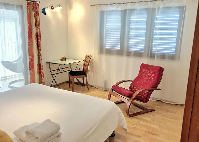 Villa Olivia - Beach & Pool Apartments Near Split & Trogir Appartement Kaštela