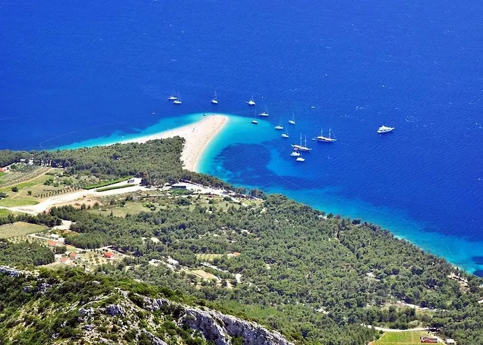 Villa Olivia - Beach & Pool Apartments Near Split & Trogir *