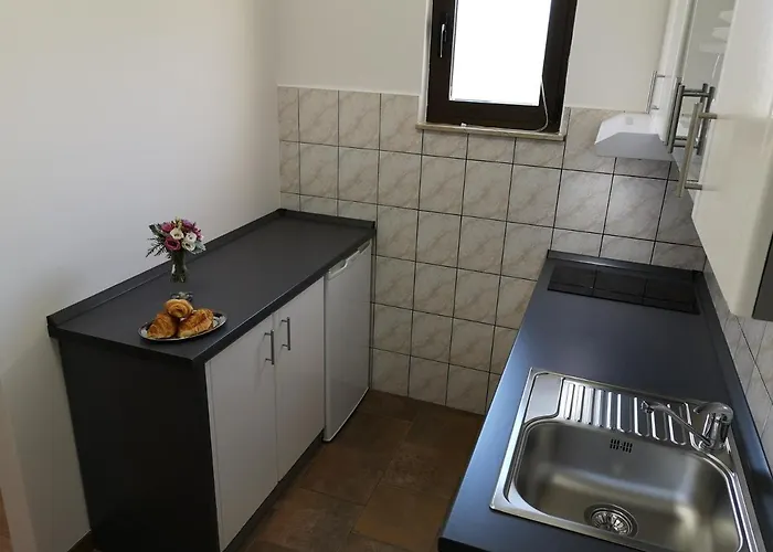 Appartement Villa Olivia - Beach & Pool Apartments Near Split & Trogir Kaštela